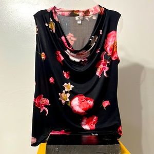 Worthington sleeveless black and pink blouse Large